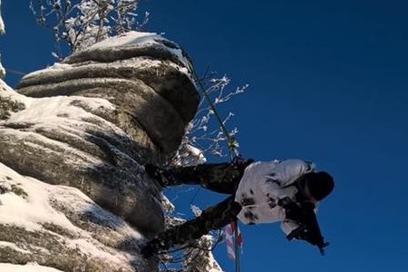 Mechanizovanou brigádu v soutěži Krkomen 2017 přeskočilo družstvo horské služby