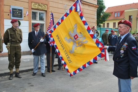 Čeští a slovenští výsadkáři se sešli v Zákupech 