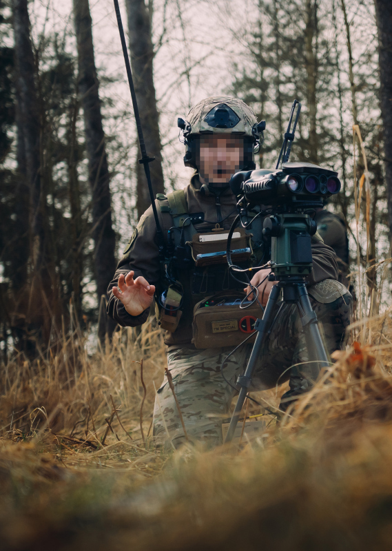 Náročná odborná cesta k roli JFO vede přes zkušenosti, výcvik a postupný profesní růst.