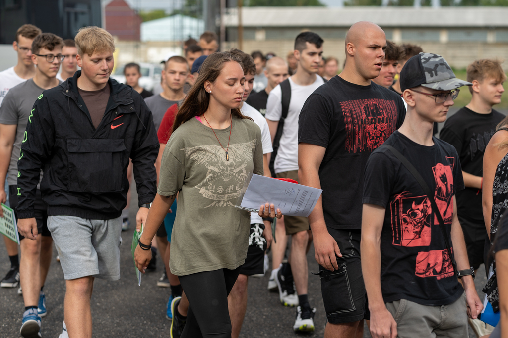 Zahájení dobrovolného vojenského cvičení pro studenty středních škol