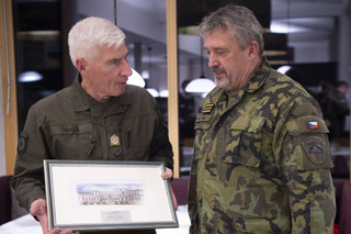 Armádní generál Aleš Opata a generál Robert Brieger 