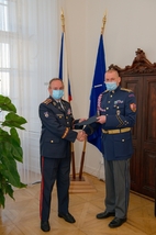 Předání jmenovacího dekretu plukovníku Ackermannovi