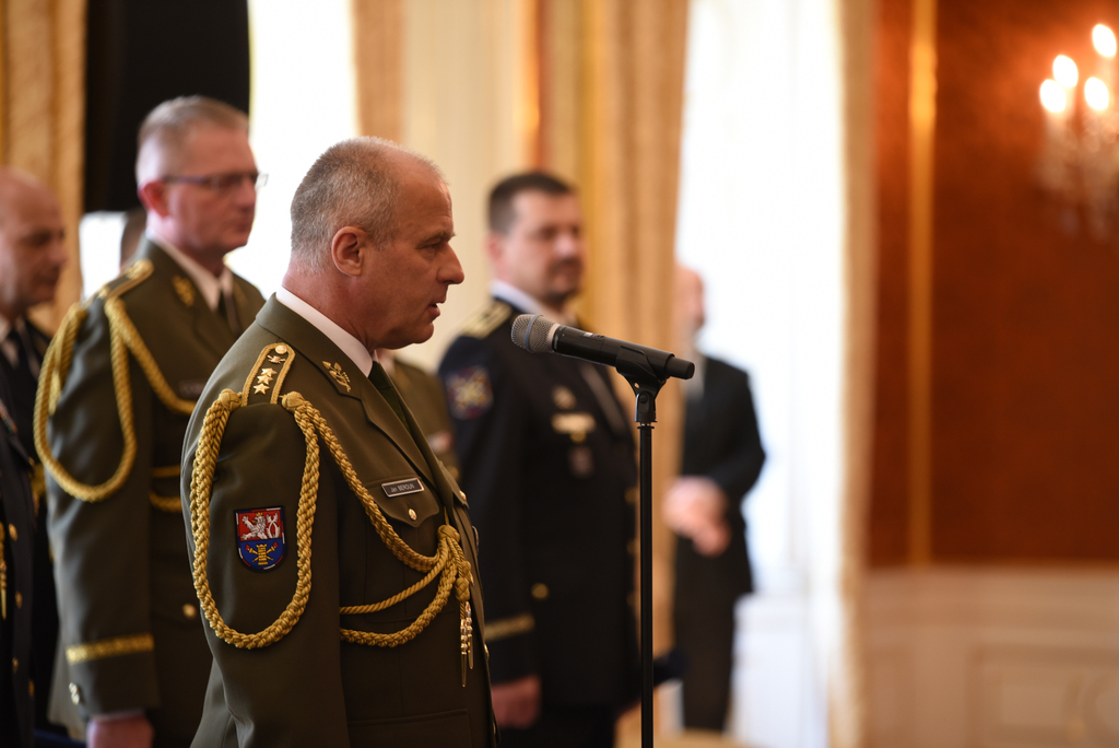 Za nové generály promluvil generálporučík Jan Beroun, ředitel Vojenského zpravodajství 