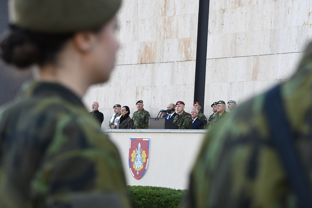 Kasárna Dědice ve Vyškově se stala dějištěm historicky největší slavnostní vojenské přísahy v novodobé historii Velitelství výcviku - Vojenské akademie.