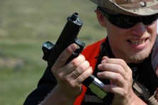 Čeští piloti se kvůli Afghánistánu učí střílet jako v Izraeli