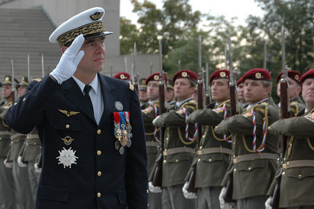 Stéphane Abrial: Nová velitelská struktura NATO bude efektivnější