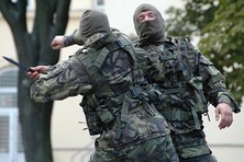 V boji zblízka patří čeští vojáci ke špičce. Za výcvik navíc nic neplatí 
