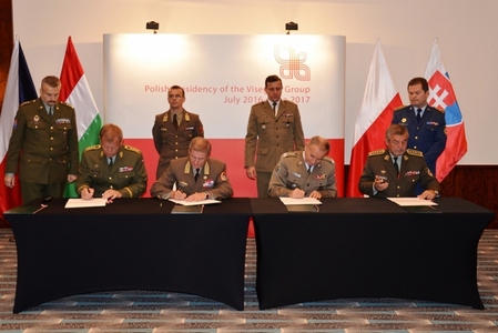 V4 Chiefs of Defence meet in Poland