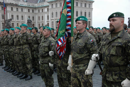 Na 500 nových vojáků dnes slavnostně slíbilo věrnost České republice 