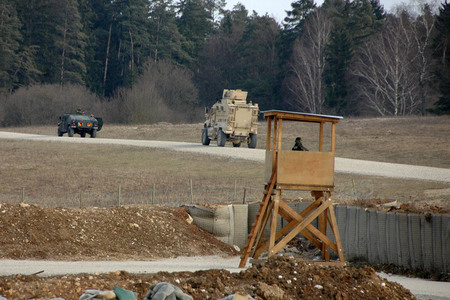 Patrola vyjíždí na místo. 