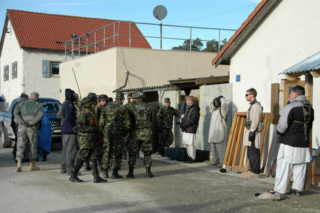Ve vísce je přes deset domků, nechybí ani modlitebna