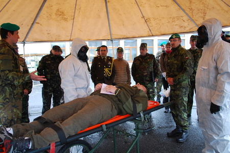 Vojenští a letečtí přidělenci po čtyřech letech opět zavítali do Liberce