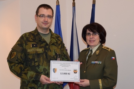 Vojáci aktivní zálohy z Těchonína přispěli do Vojenského fondu solidarity 