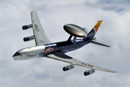 České nebe oficiálně chrání letouny AWACS. Těžit z toho může i domácí průmysl