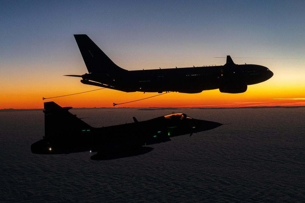 Většina pilotů 211. TL prošla výcvikem tankování za letu v noci