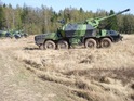  Samohybné kanónové houfnice DANA v palebném postavení 