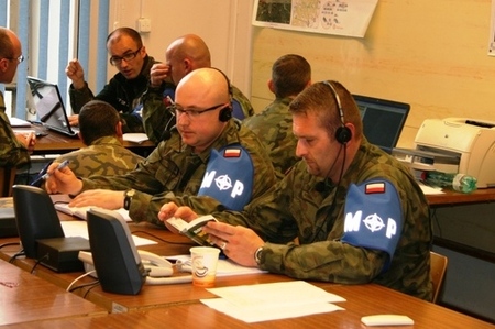 Taktický simulátor prověřil schopnosti Mnohonárodního praporu Vojenské policie