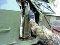  Vkládání střel do nabíjecího dopravníku