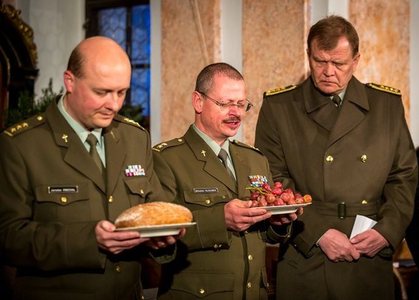 Setkání vojenských kaplanů byl přítomen generál Bečvář