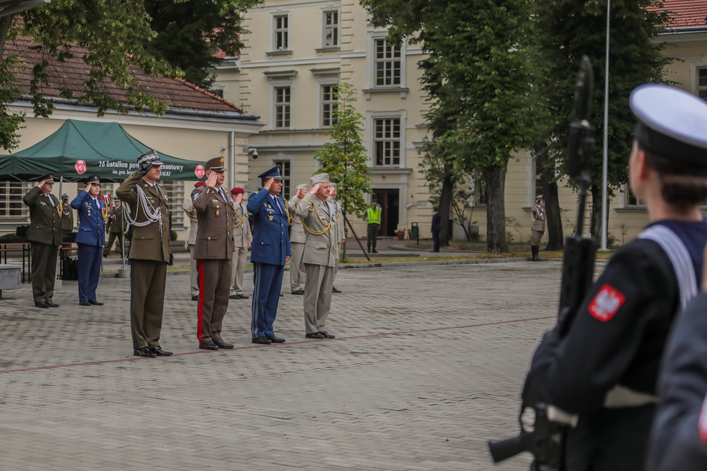 Před jednáním náčelníků generálních štábů zemí V4 se uskutečnilo oficiální přivítání s vojenskými poctami