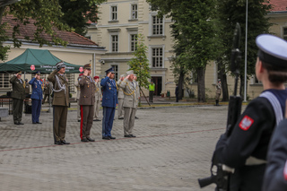 Před jednáním náčelníků generálních štábů zemí V4 se uskutečnilo oficiální přivítání s vojenskými poctami