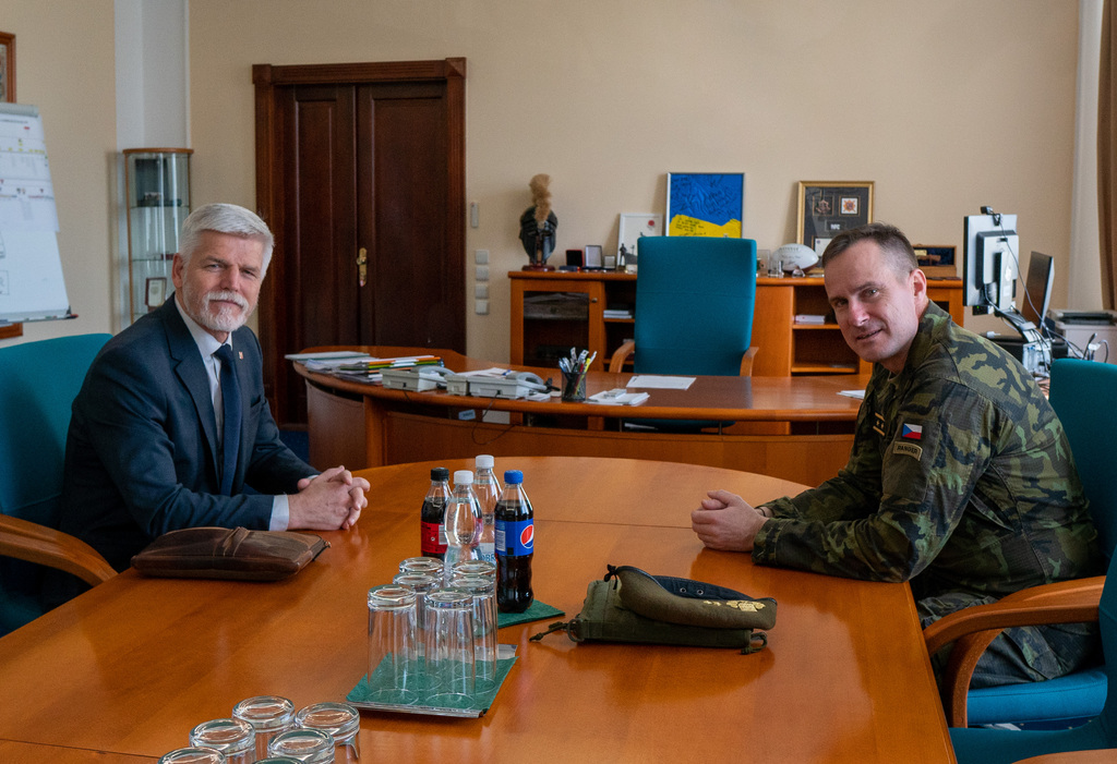 Prezident republiky Petr Pavel poprvé ve své nové roli navštívil velení armády
