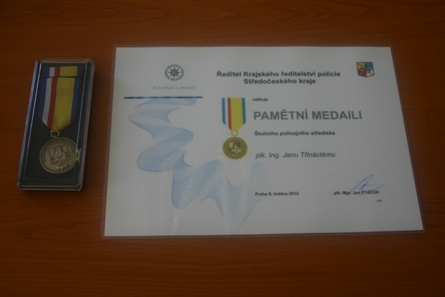 Pamětní medaile Školního policejního střediska pro plk. Jana Třináctého 