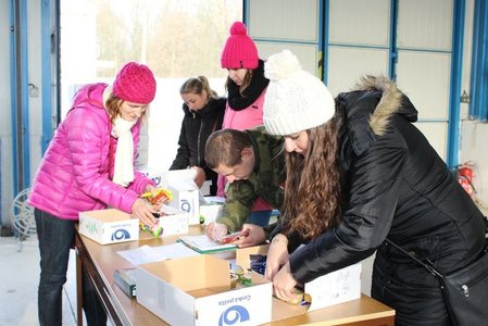 Armáda převzala první balíčky Care Packages, ty potěší vojáky v Afghánistánu 