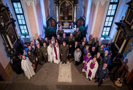 Vojenští kaplani měli bohoslužbu v kapli Nejsvětější Trojice 