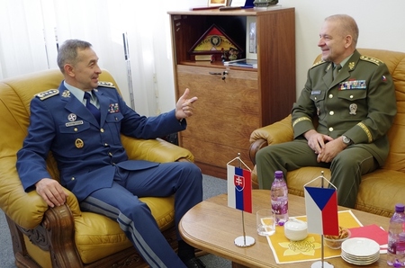 Generál Baloun jednal na Slovensku s generálmajorem Miroslavem Kocianem