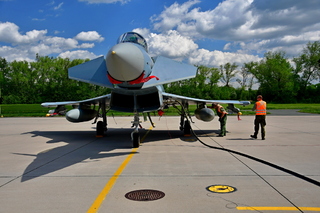 Technici z 21. zTL mají příležitost se v rámci ACS naučit obsluhovat německé letouny Eurofighter Typhoon