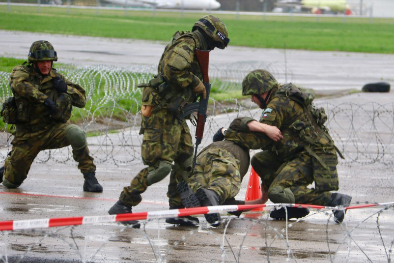 Ukázka zásahu proti teroristovi
