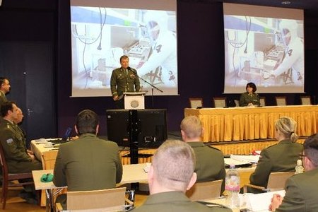 Generál Bečvář ocenil práci náborových pracovníků 