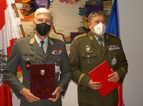 Armádní generál Aleš Opata a generál Robert Brieger 