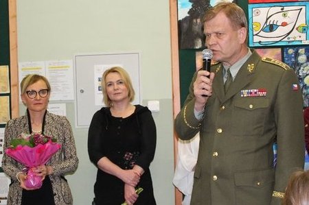 Generál Bečvář si váží stonožkových dětí