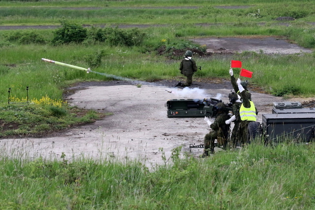 Litevští vojáci se do mezinárodního cvičení Tobruq Arrows 2016 zapojili s protiletadlovými raketovými komplety STINGER