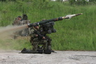 Čeští vojáci stříleli také z protiletadlových raketových kompletů RBS-70. 