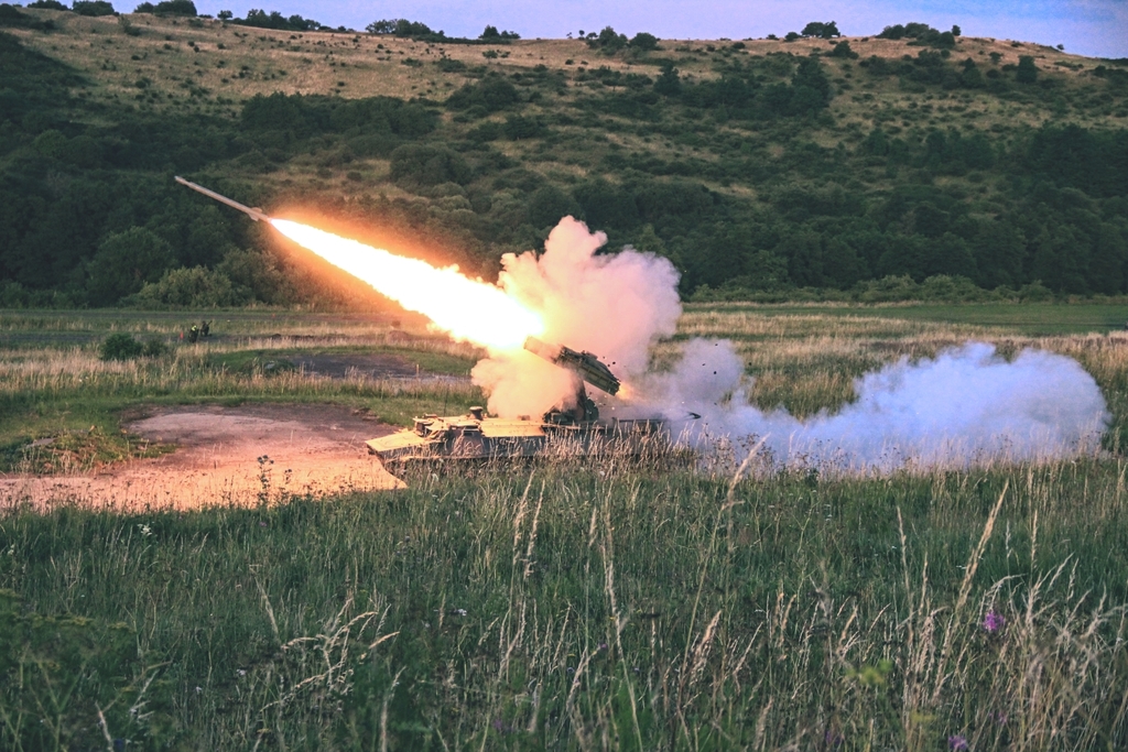 Střelba z protiletadlového raketového kompletu S-10M2D