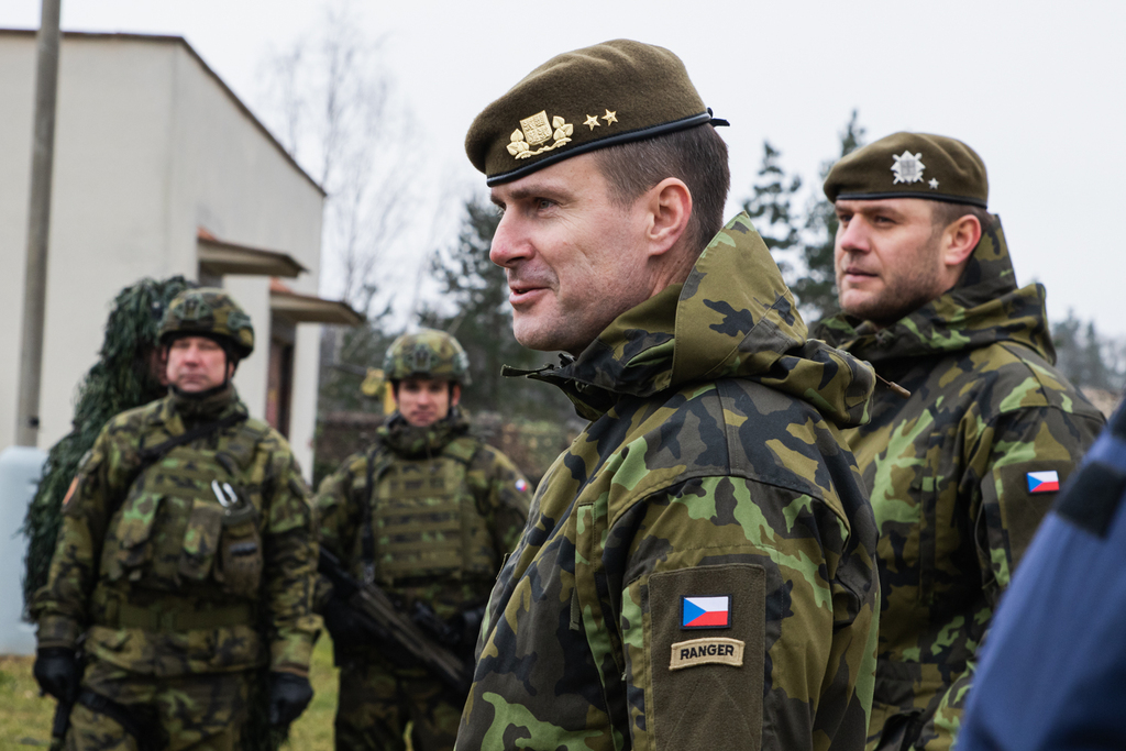 Náčelník Generálního štábu Armády ČR generálmajor Karel Řehka navštívil strakonické vojáky
