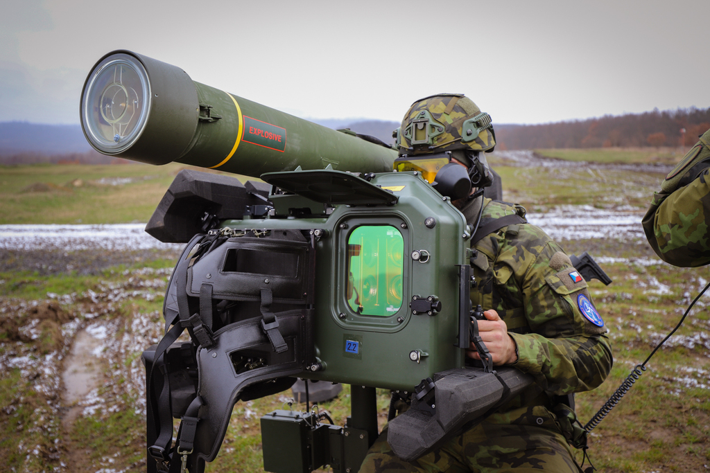 Protiletadlový raketový komplet RBS-70NG z výzbroje českých vojáků