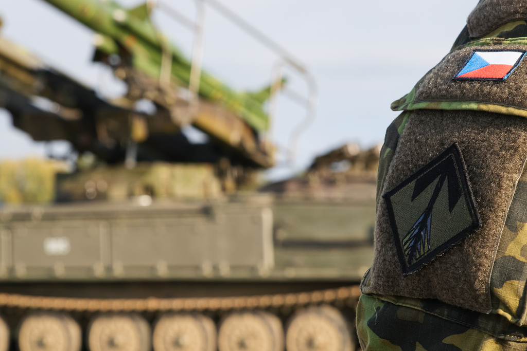 Na letišti v Bechyni cvičila jednotka z 251. protiletadlového raketového oddílu ze Strakonic.