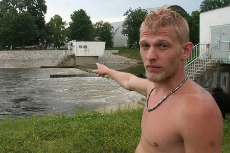 Hlavně ať se uzdraví, říká voják, který oživoval tonoucího