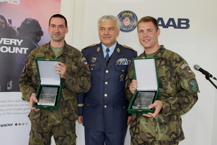 Operátoři protiletadlových kompletů RBS-70 převzali prestižní ocenění