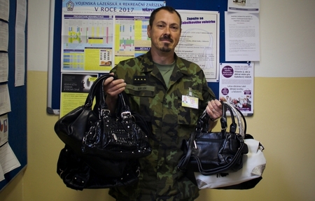 Strakonickým vojákům nechybí smysl pro solidaritu