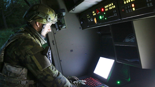 Doupov se proměnil v Litevskou republiku. Strakonickým vojákům simuloval prostředí v zahraniční operaci