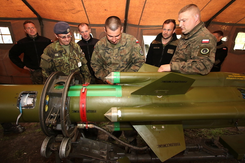 Rakety připravovali příslušníci polské technické baterie ve spolupráci s českými vojáky