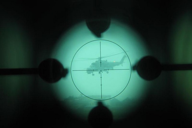 Pohled přes zaměřovač kompletu RBS-70
