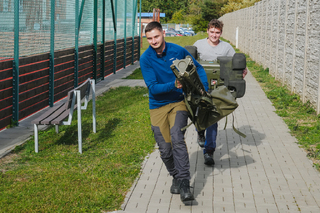 Zkusili si transport základních částí kompletu RBS-70. Ta nejlehčí váží přes 20 kg.