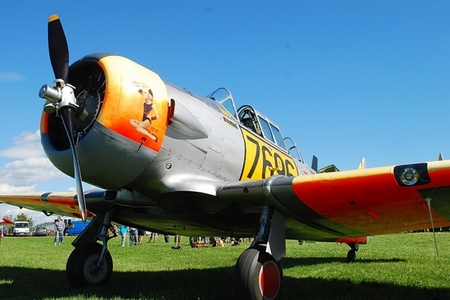 Muži na létajících strojích ovládli strakonické nebe