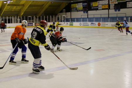 Vojáci žijí hokejem. Nejen v roli fanoušků
